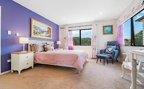 Auckland Golden Phoenix Holiday Homes